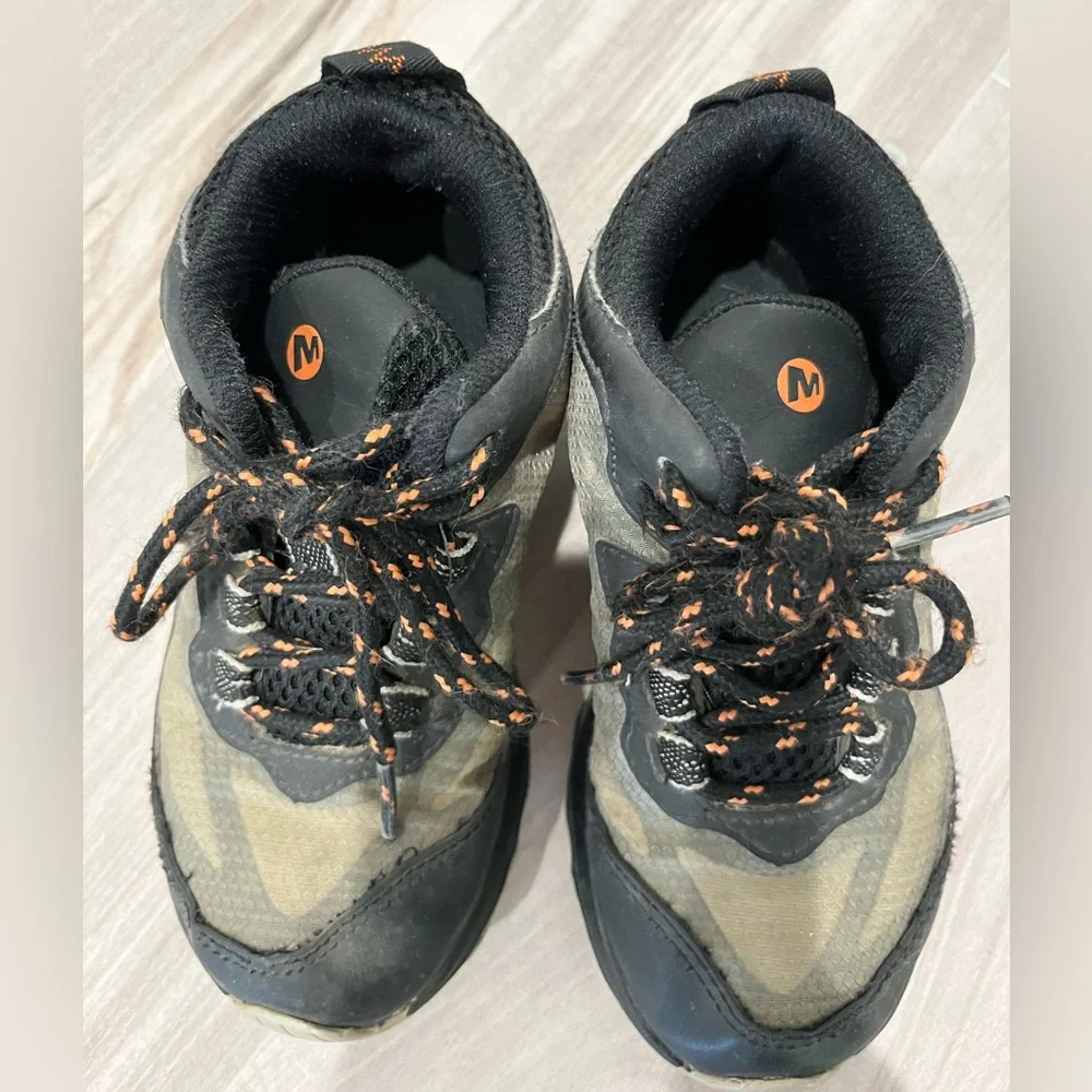 Merrell Kids Shoes in Black and Tan Waterproof Size 11 - Picture 4 of 11